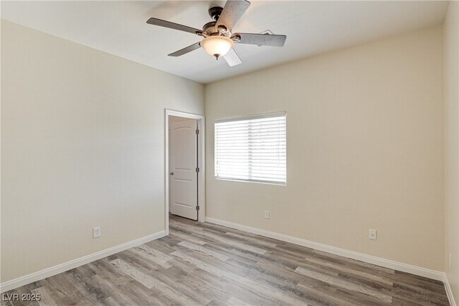 Building Photo - 10068 Emerald Edgewater Ct