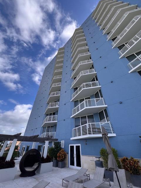 Building Photo - 1551 N Flagler Dr