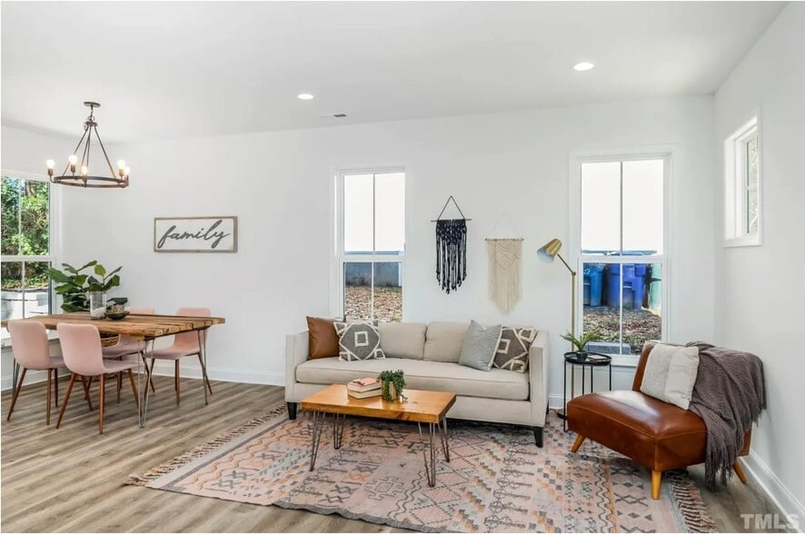 Building Photo - 2807 Cannada Ave