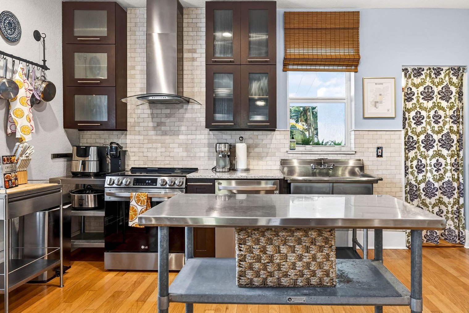 Building Photo - 2705 N Poplar Ave