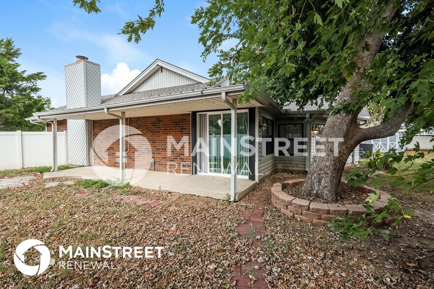 Building Photo - 3104 Greenwood Ct