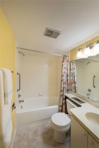 Building Photo - 696 Bird Bay Dr W