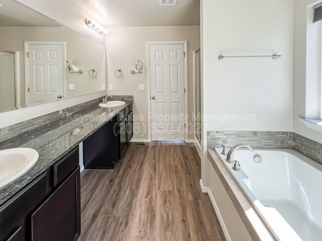 Building Photo - 2474 N Iditarod Way