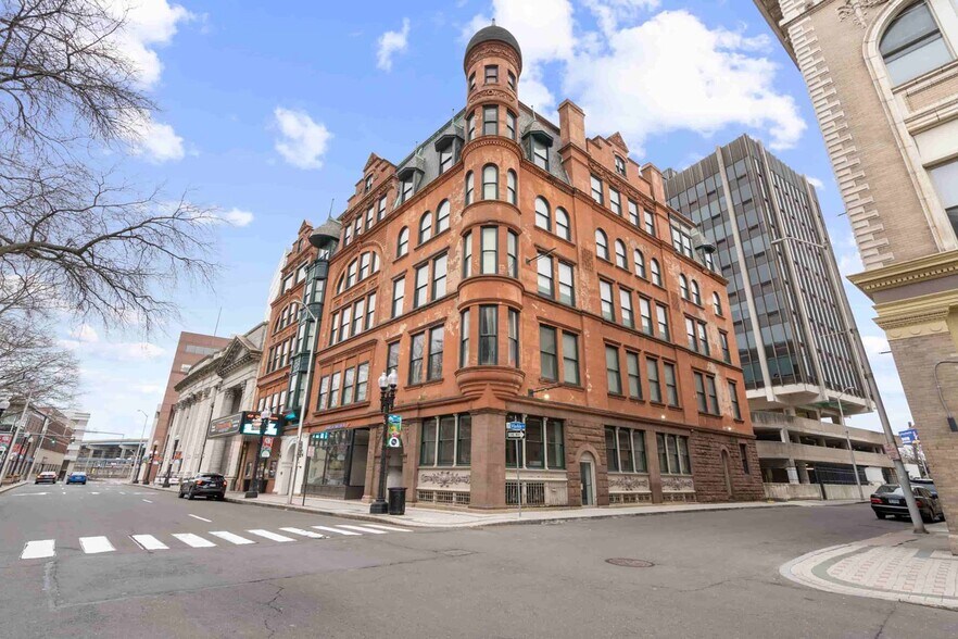 Building Photo - 177 State St