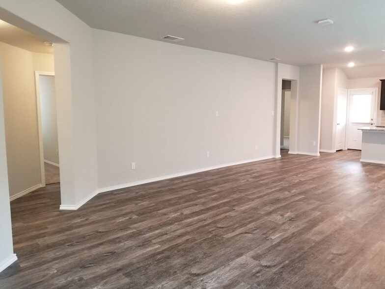 Building Photo - 10403 Midsummer Meadow