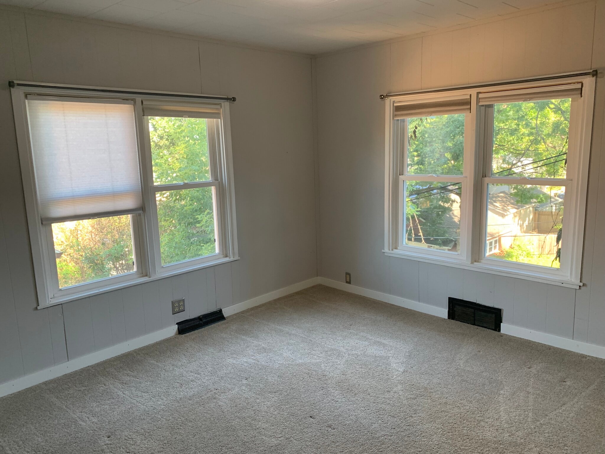 Bedroom 1 - 3414 Johnson St NE