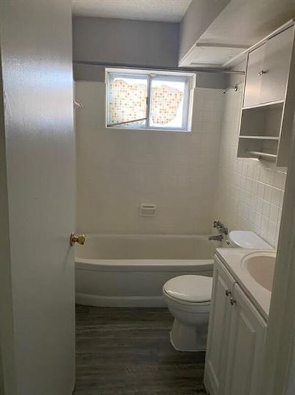Building Photo - 152 N McLean Blvd