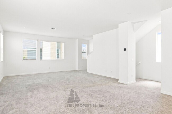 Building Photo - 10910 Portsmouth St