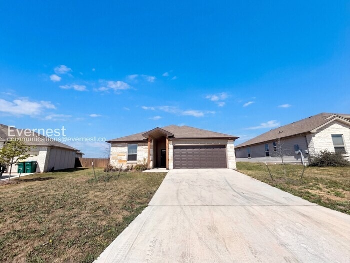 Building Photo - 705 Freedom Cir