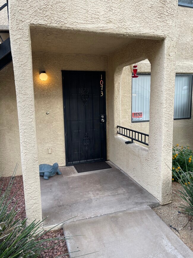 Building Photo - 601 Cabrillo Cir