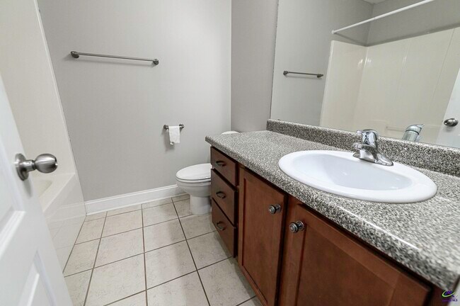 Building Photo - 307 Nile Ln