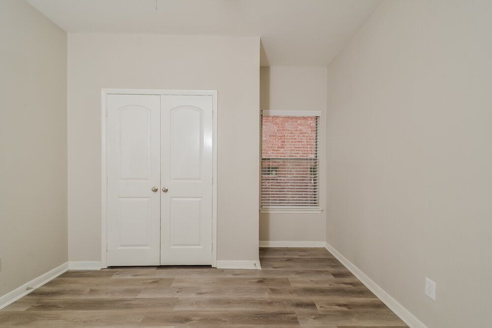 Building Photo - 1409 Mockingbird Dr