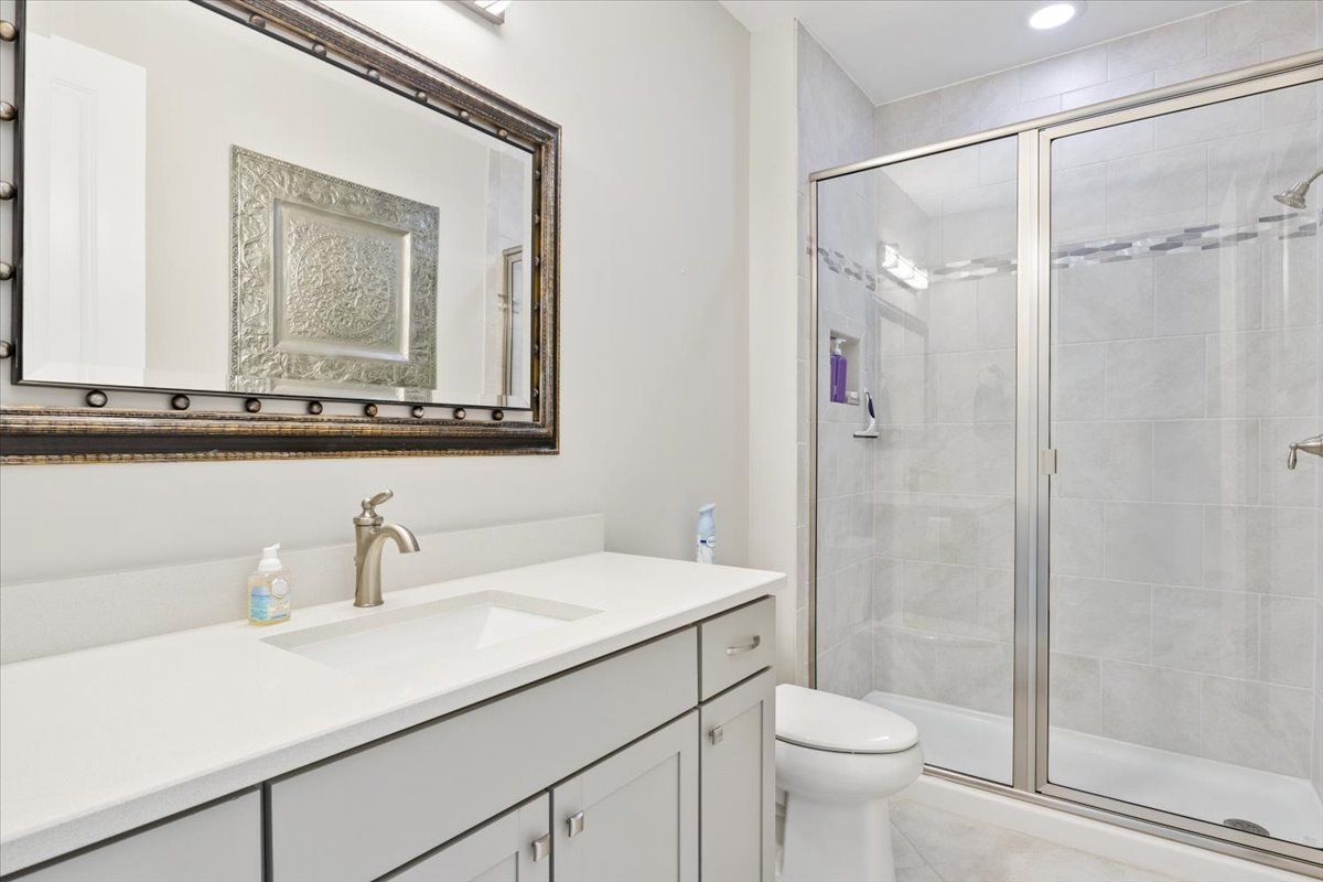 Building Photo - 196 Treasure Past Wy