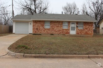 Building Photo - 3 Bed, 1 1/2 bath, 1 Car Garage - Tinker C...