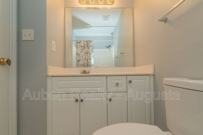 Building Photo - 312 Caldwell Cir