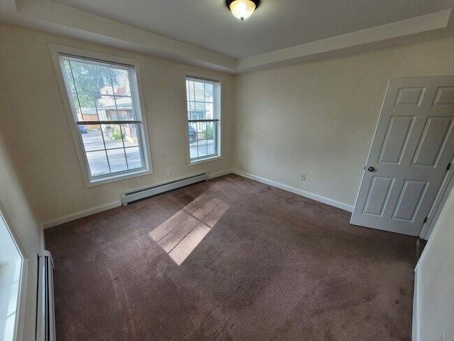 Building Photo - 21 Jane St