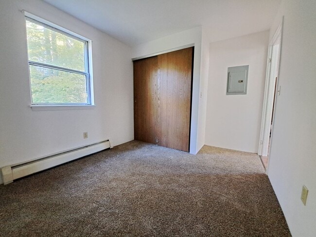 Building Photo - 64 Converseville Rd