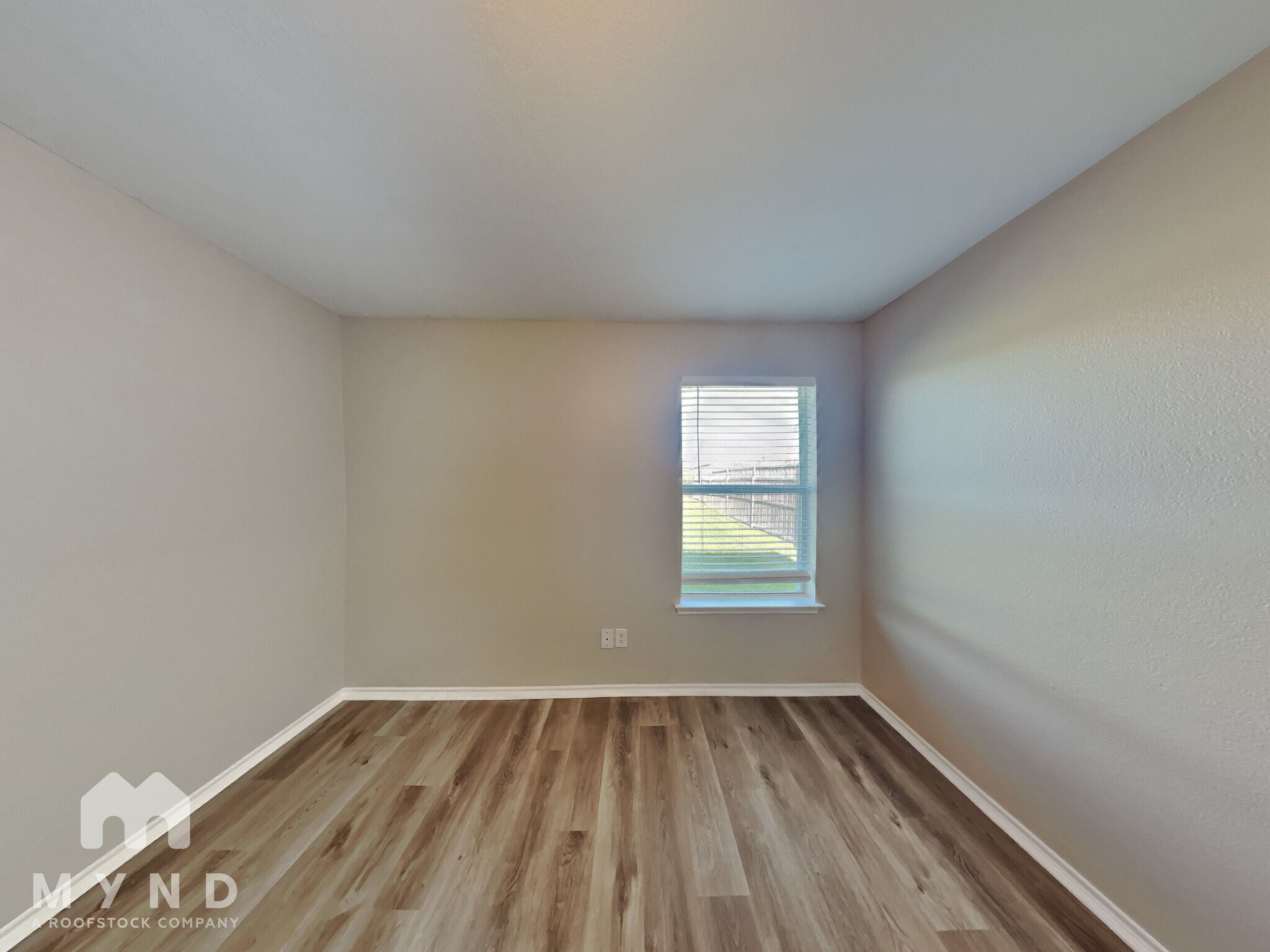 Building Photo - 421 Pin Oak Ln