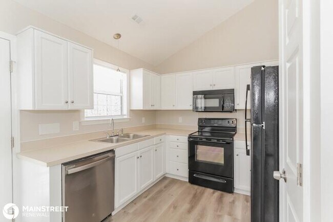 Building Photo - 228 BUBBLING WELL RD, DENVER, NC 28037