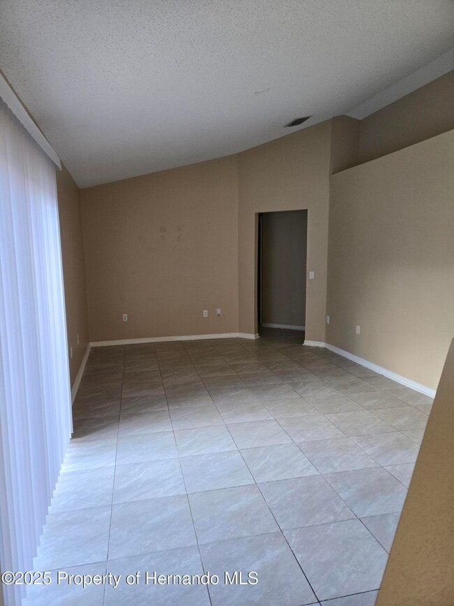 Building Photo - 2072 Haulover Ave