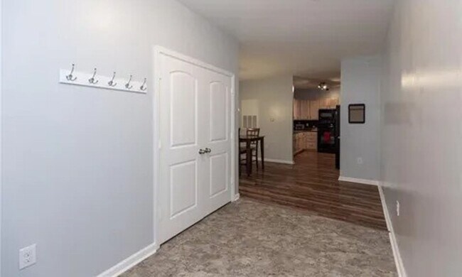 Building Photo - Updated 2BR/2BA Condo with Walk-Out Patio Near Downtown Boone