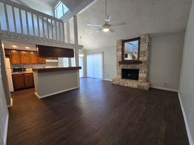 Building Photo - 1713 Cinnamon Path