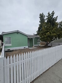 Building Photo - Bellflower Blvd. - Wu
