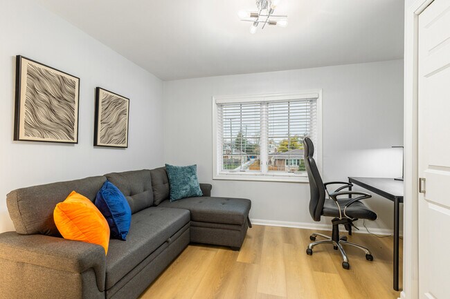 Building Photo - 3017 Pearl St