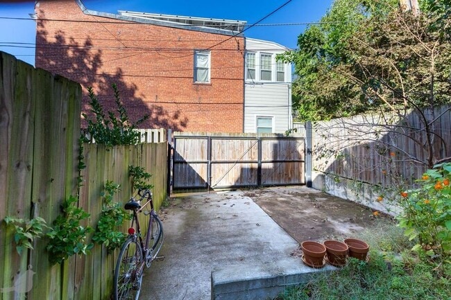 Building Photo - 4102 5th St NW
