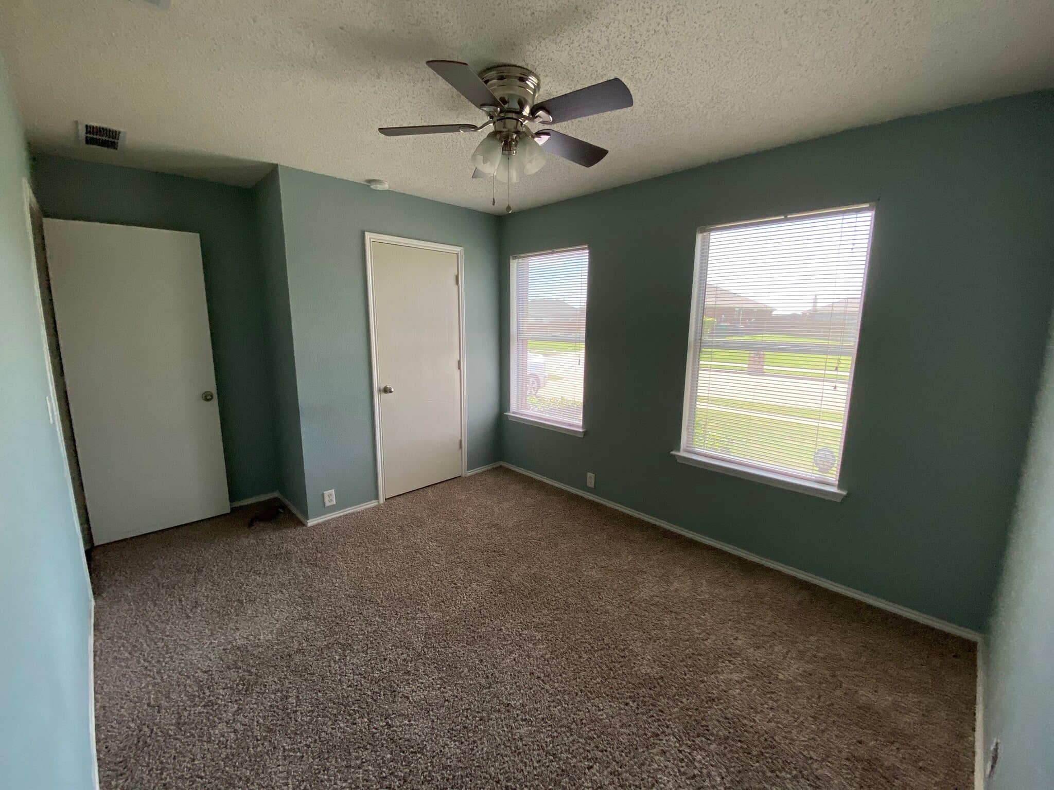 Building Photo - 1510 Shady Shores Dr