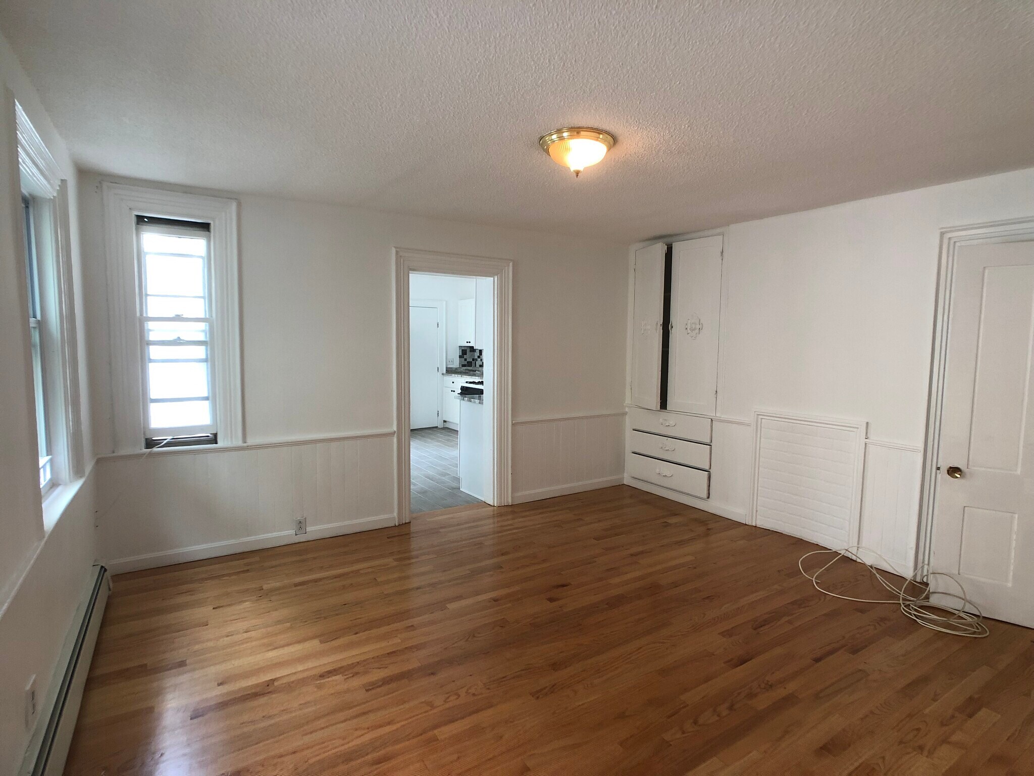 Building Photo - 89 6th St