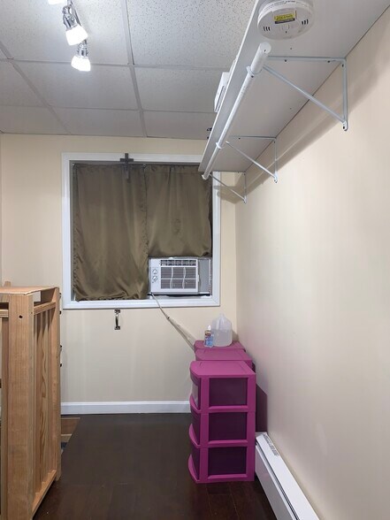 Building Photo - 38 Farquhar St