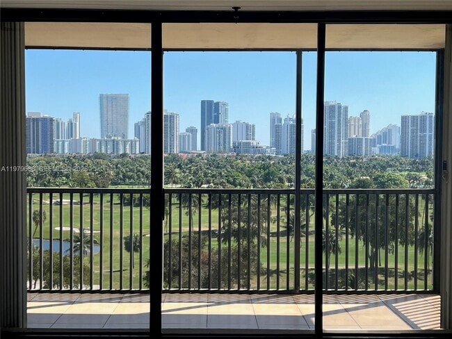 Building Photo - 20301 W Country Club Dr