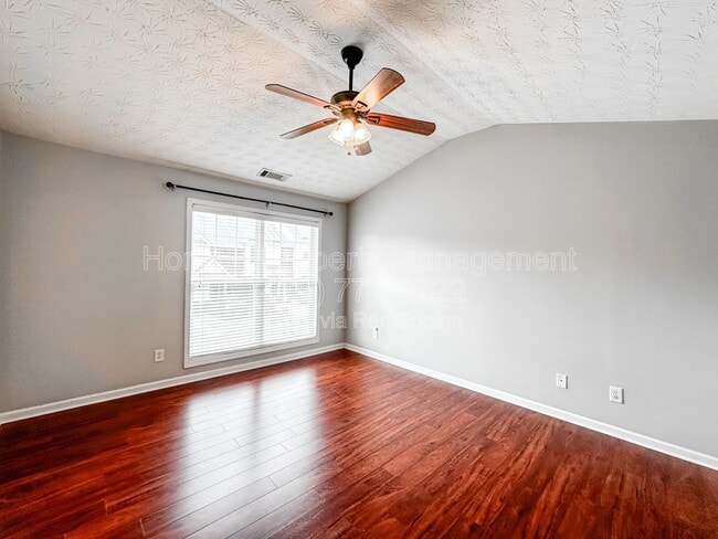 Building Photo - 19 Pearl Chambers Dr