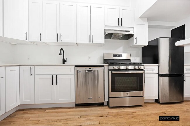 Building Photo - 2 bedroom in NYC NY 10001