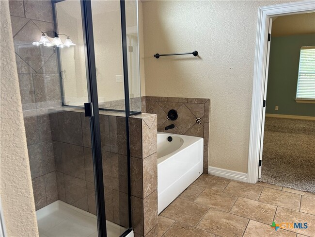 Building Photo - 1621 Rusty Spur Dr