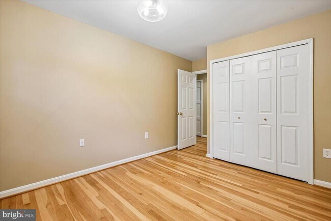 Building Photo - 1710 Chesterford Way