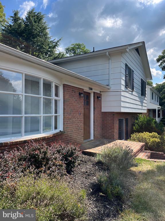Building Photo - 1104 Milroy Ct