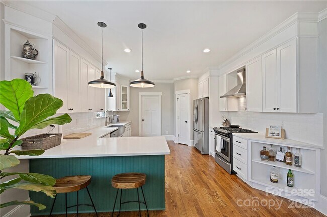 Building Photo - 126 N Smallwood Pl