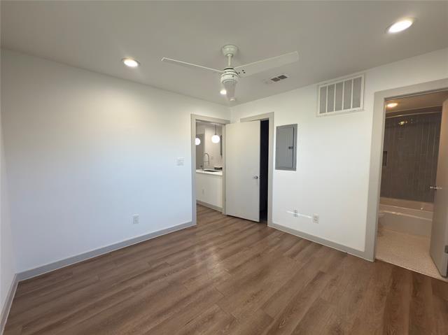 Building Photo - 4526 Munger Ave