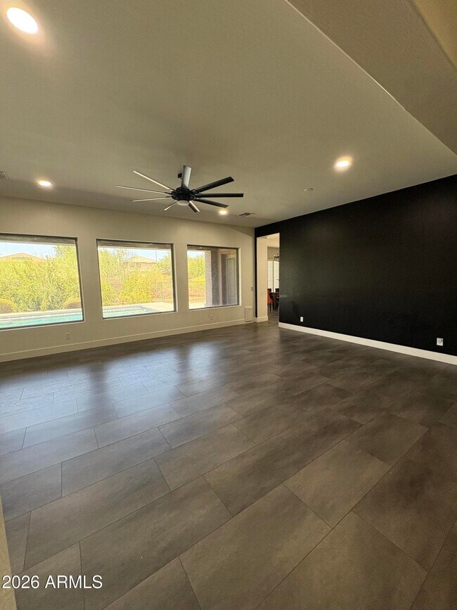 Building Photo - 39620 N Majesty Ct