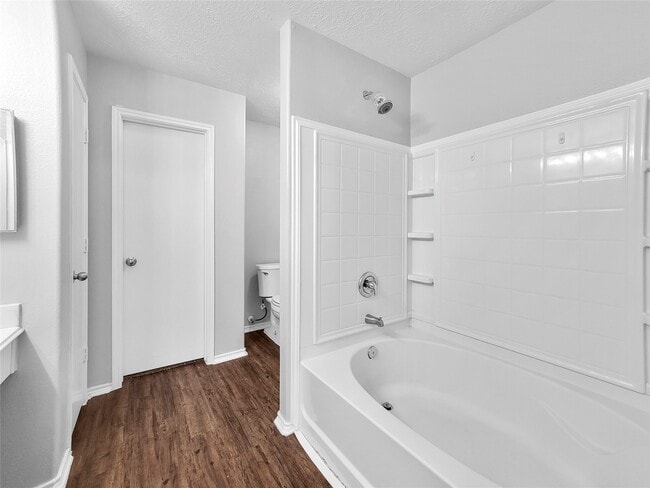 Building Photo - 5439 Aloe Ave