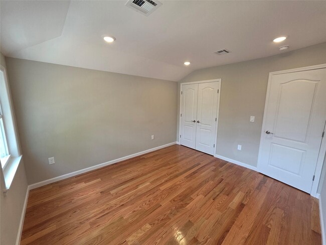 Building Photo - 257-16-257145 145th Ave