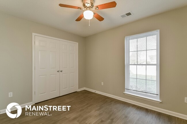 Building Photo - 9040 Triple Crown Loop W