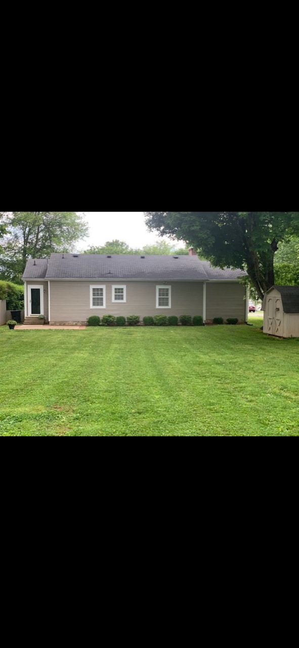 Building Photo - Greenlawn