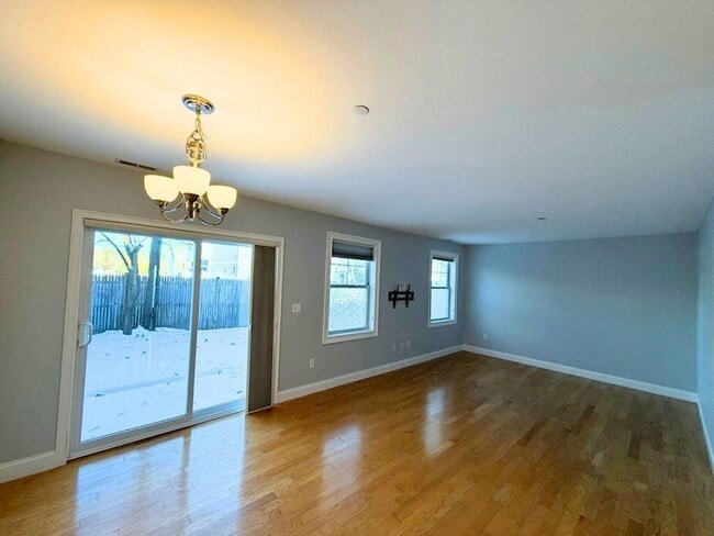 Building Photo - 75 Deerwood Dr