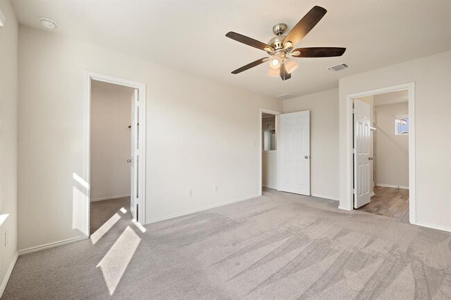 Building Photo - 116 Fiery Skipper Ln