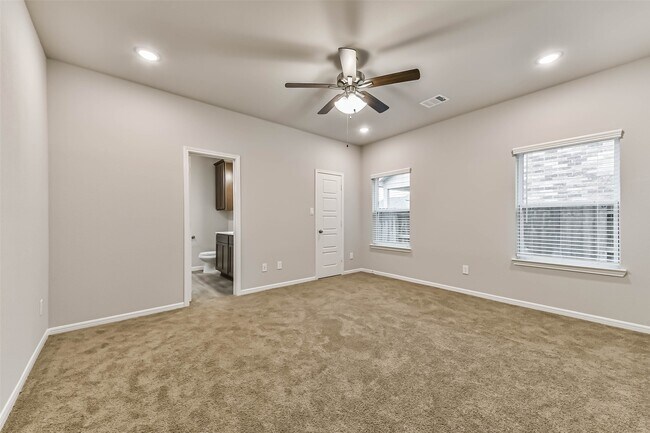 Building Photo - 2127 Port Jackson Dr