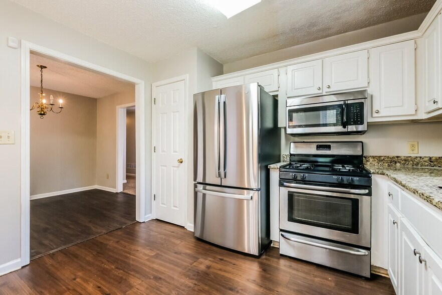 Building Photo - 2991 Dalton Ln