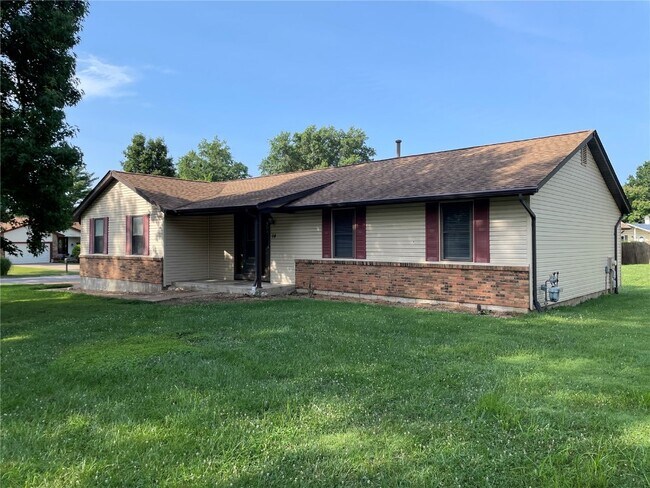 Primary Photo - 14 Twin Oaks Dr